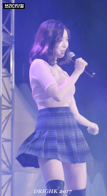 살랑거리는 달샤벳 아영.gif | 인스티즈