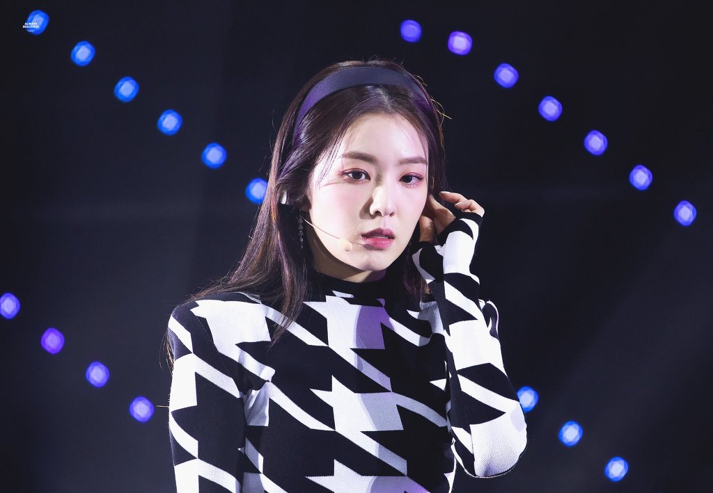 검정 머리띠한 아이린.jpgif | 인스티즈