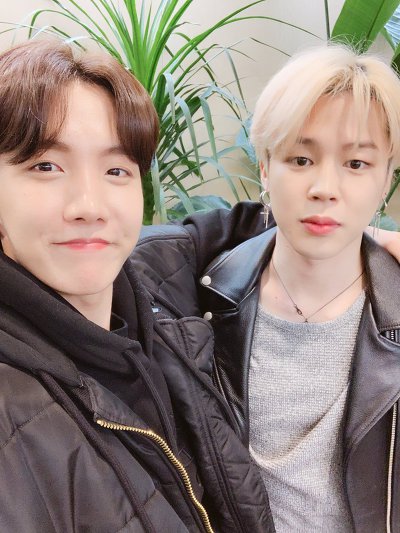 방탄 지민생일을 맞아 멤버들이 올려주는 이쁘고 미안한 사진.jpg | 인스티즈