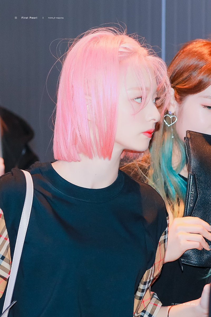 핑크머리한 프로미스나인 이나경 미모 근황.jpgif | 인스티즈