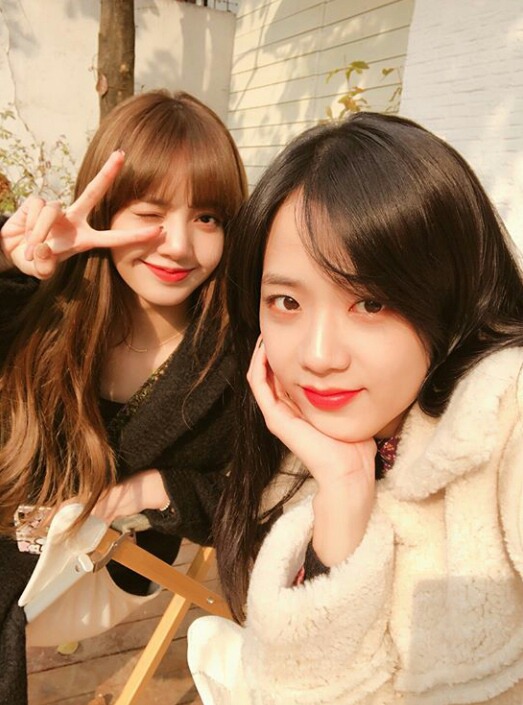 오늘자 블랙핑크 인스타 업뎃(지수, 리사) | 인스티즈