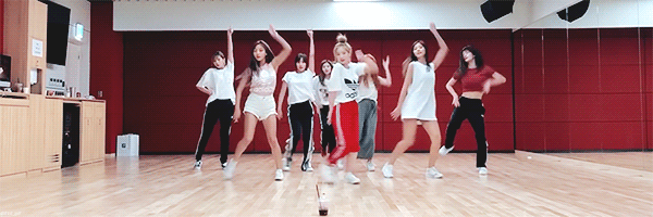 쾌감이 느껴지는 트와이스 DTNA 딱딱 맞는 칼군무.gif | 인스티즈