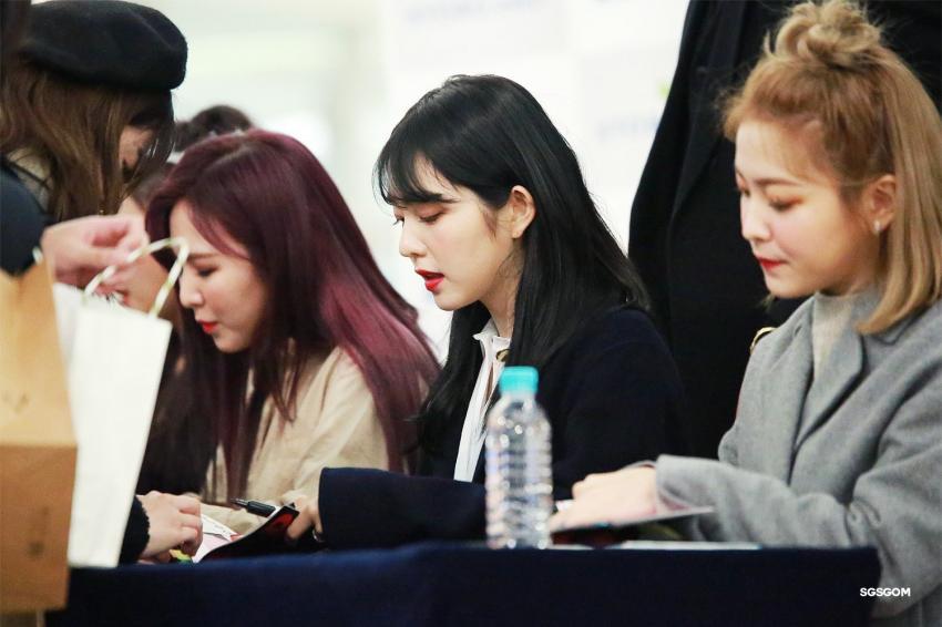 레드벨벳 아이린의 클라스 옆모습.jpg | 인스티즈
