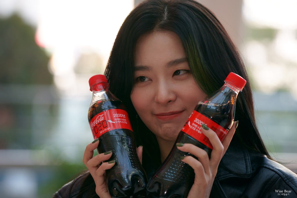 200118 레드벨벳 곰돌이 슬기 x 코카 콜라 | 인스티즈