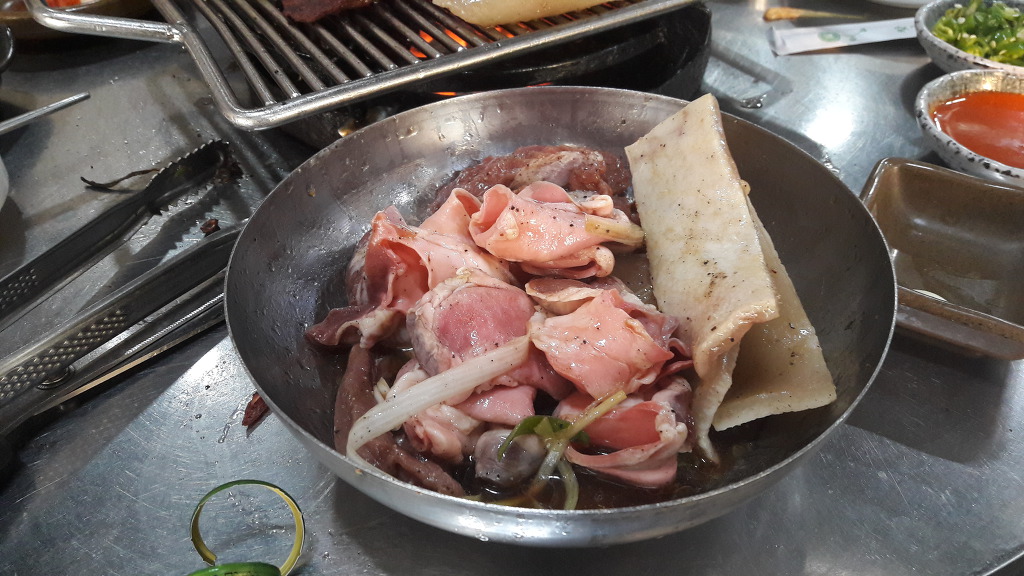 돼지부속구이 이미지